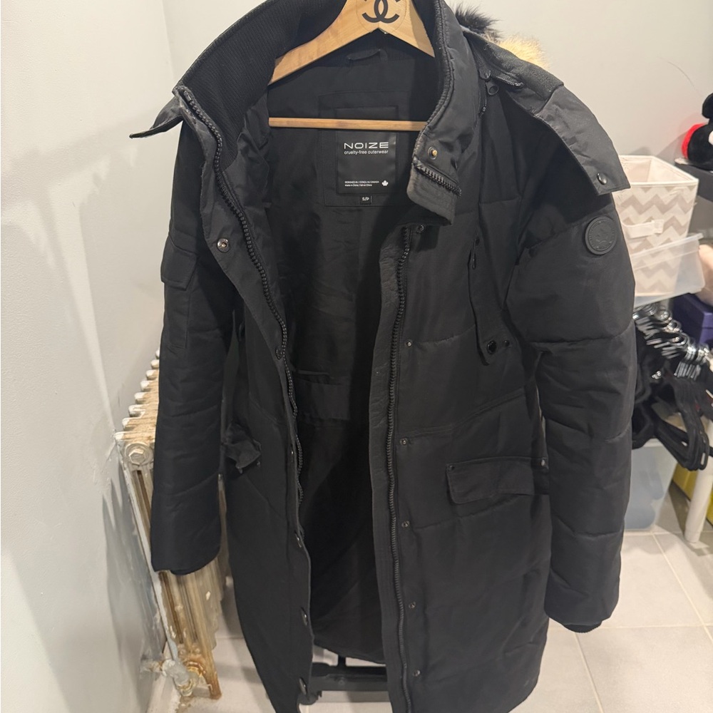 Noize woMen's Black Puffer Jacket KAYLEE
